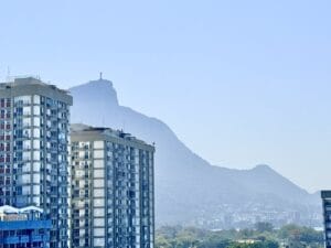 Apartamento Chic de 1 Dormitorio en Leblon con Vistas la Laguna y el Cristo Redentor en el Corcovado