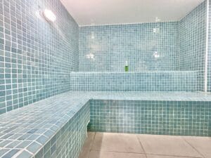 Hammam relaxant avec sauna vapeur