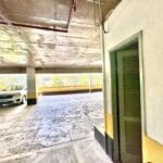 Aparcamiento cubierto y seguro para huéspedes