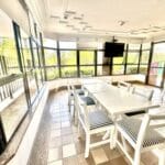 Comedor común para residentes y huéspedes