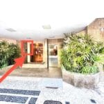 Entrada principal con acceso por reconocimiento facial las 24 horas